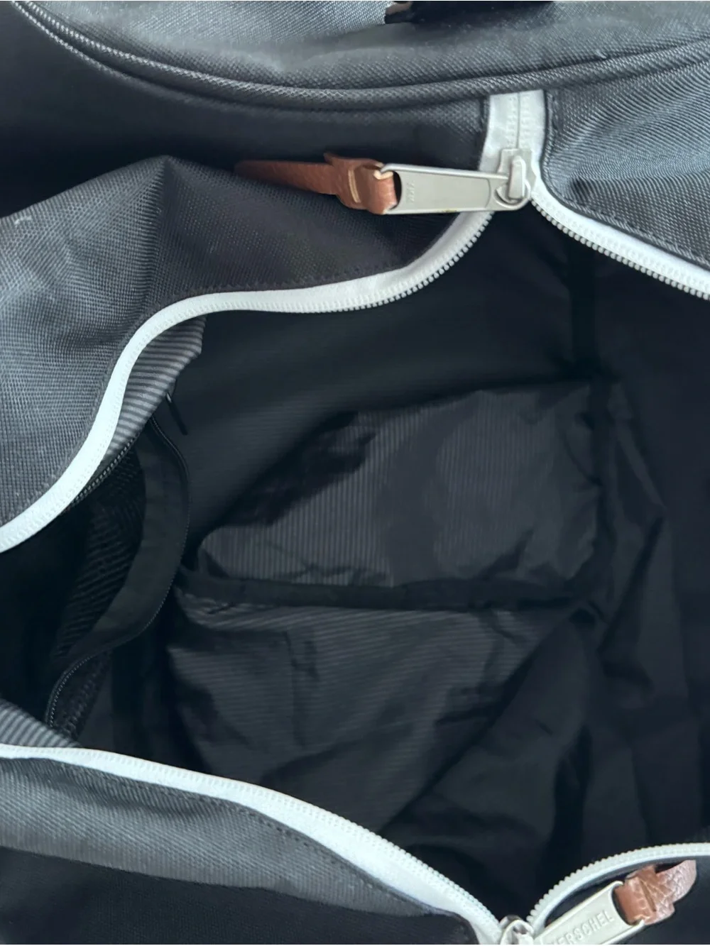 Herschel Supply Co. versatile black